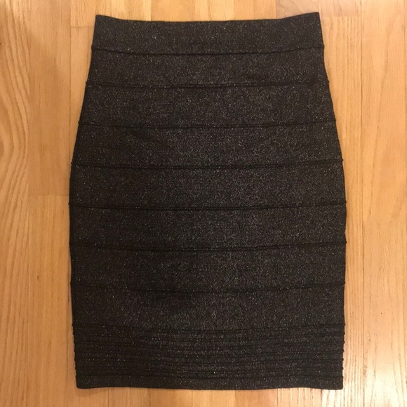 NWOT Black/gold high waisted NYE pencil skirt - Picture 2 of 3
